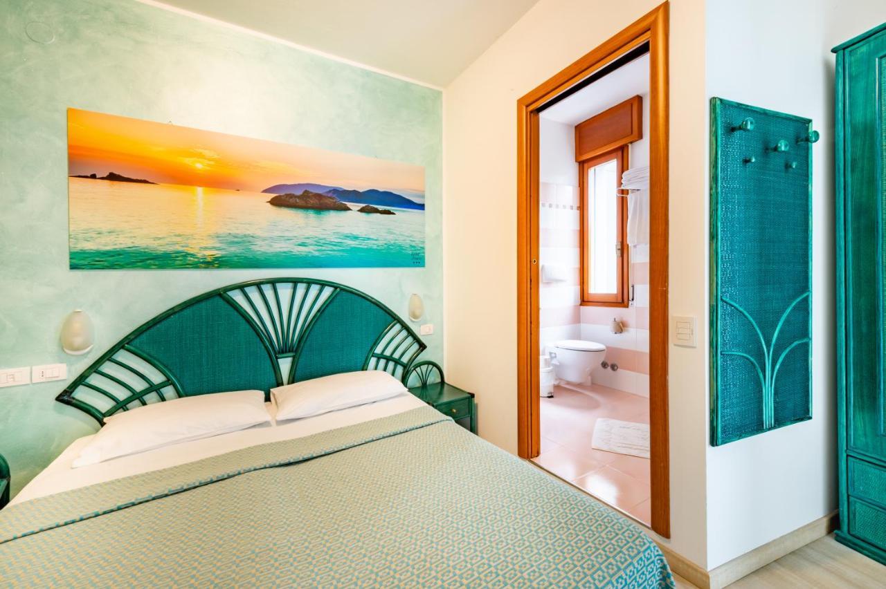 Hotel Franz Бибионе Екстериор снимка